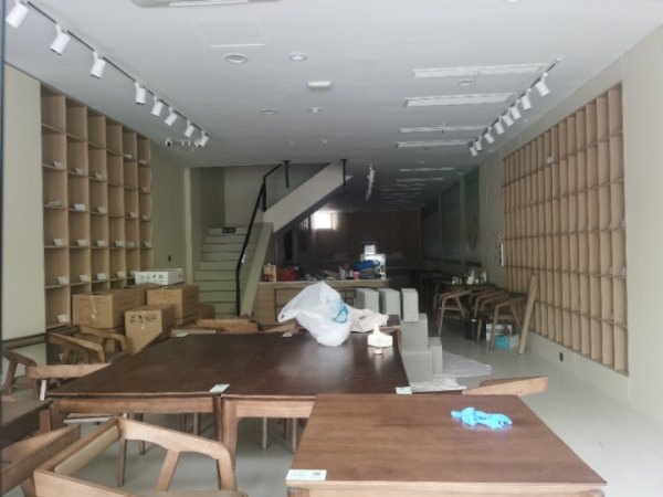 华融资产 大门紧闭物品被清空！“没想到全都亏了” 投资人爆料无法提现 知名企业被查