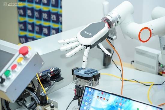 股查查 以赛促学 2025中国大学生智能制造赛决赛在沪举办